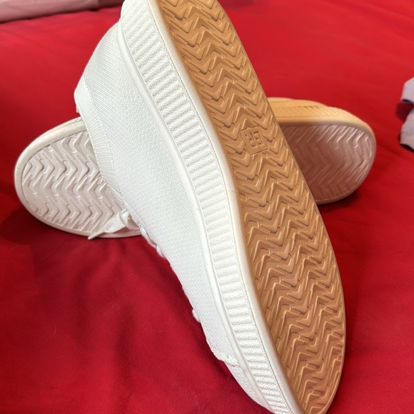 Nordstroms Brass Plum platform sneaker - Picture 2 of 6